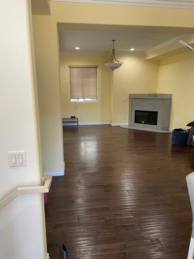 Photo - 431 N Los Robles Ave