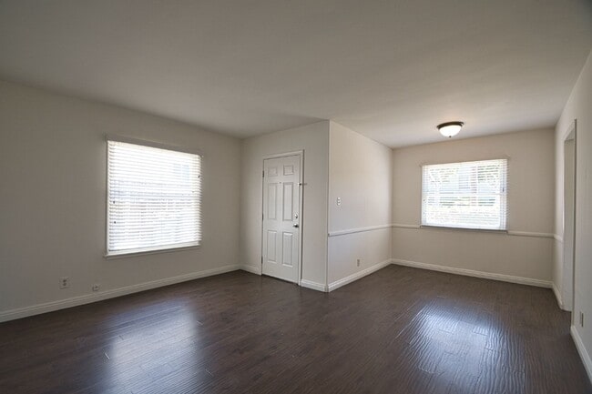 Photo - t1803R Unit 1803