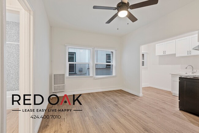 Building Photo - 2743 San Marino St Unit 103