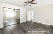 Photo - 20326 Saticoy St Unit 7