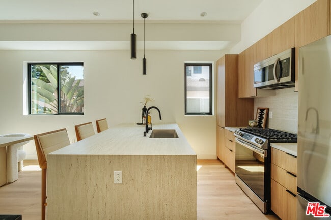 Photo - 1343 S Ogden Dr