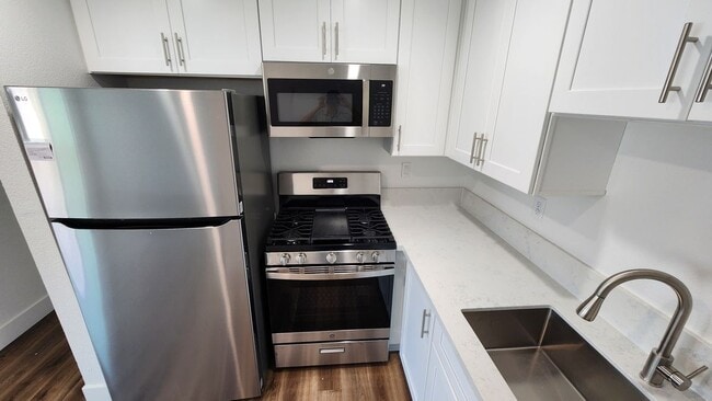 Photo - 988 El Camino Dr