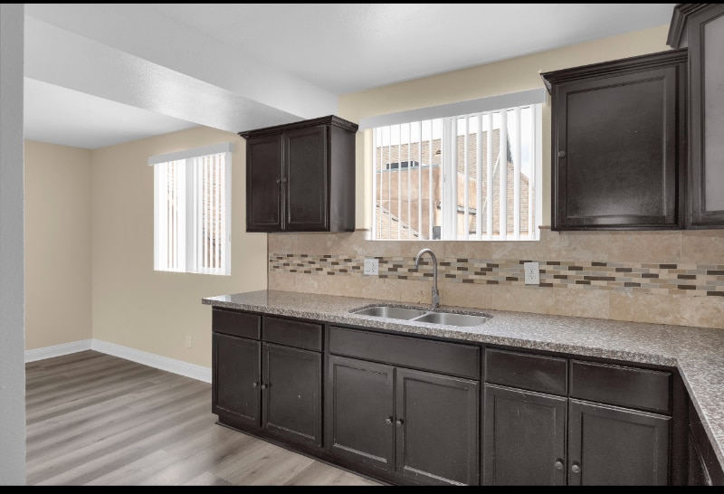 Photo - 338 E 36th St