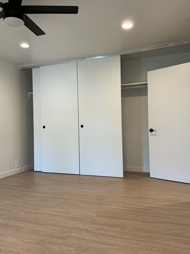 Photo - 7347 Haskell Ave Unit 212