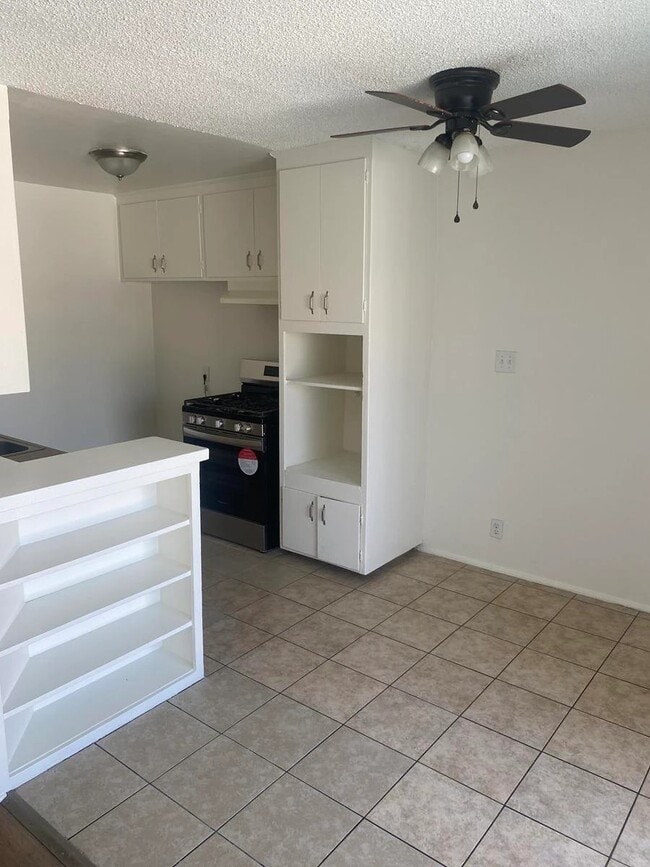 Building Photo - 21809 Lanark St Rental