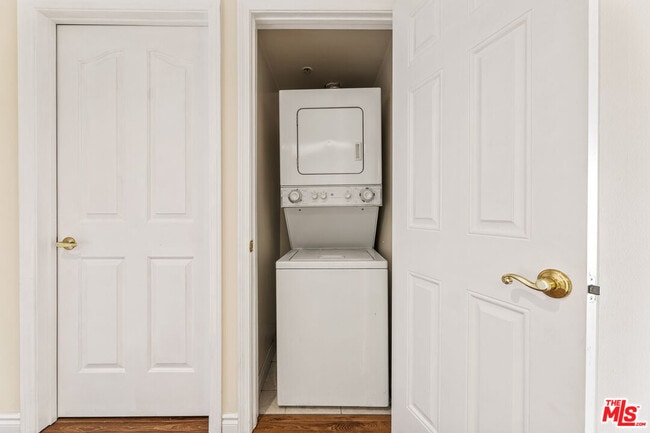 Photo - 4755 Templeton St Unit 2115