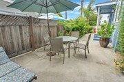 Photo - Fantastic one bedroom apartment just a blo... Unit Emerald St 855 1/2A