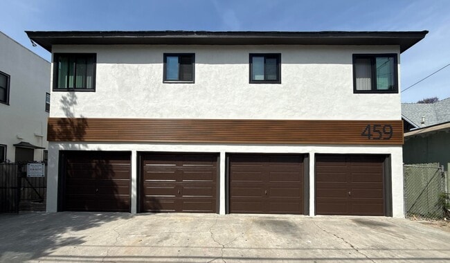 Building Photo - 459 Orange Ave