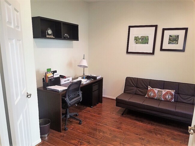 Photo - 2 Bedroom with an office!!