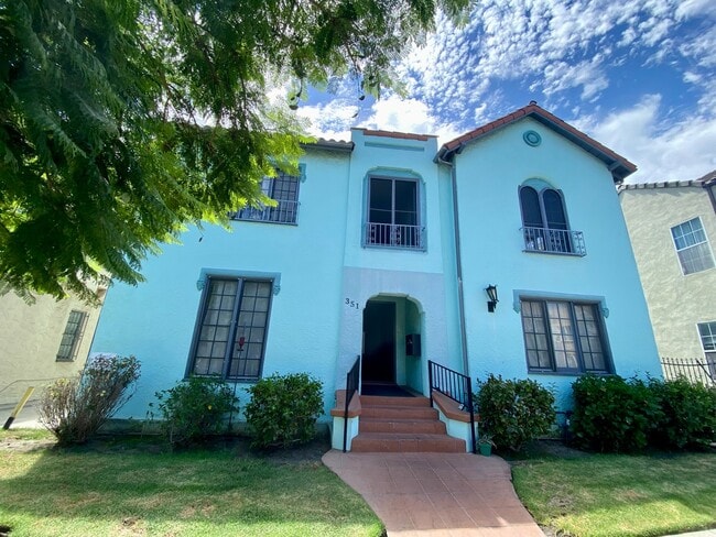 Building Photo - 351 N Ogden Dr Unit 7