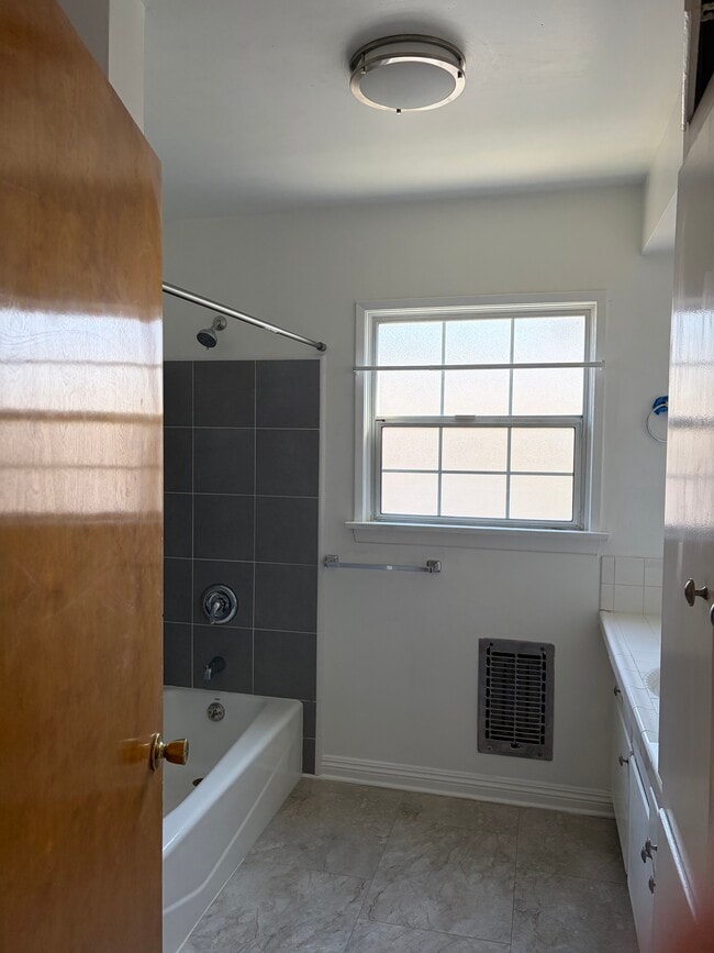 Photo - 7129 Lotus Ave