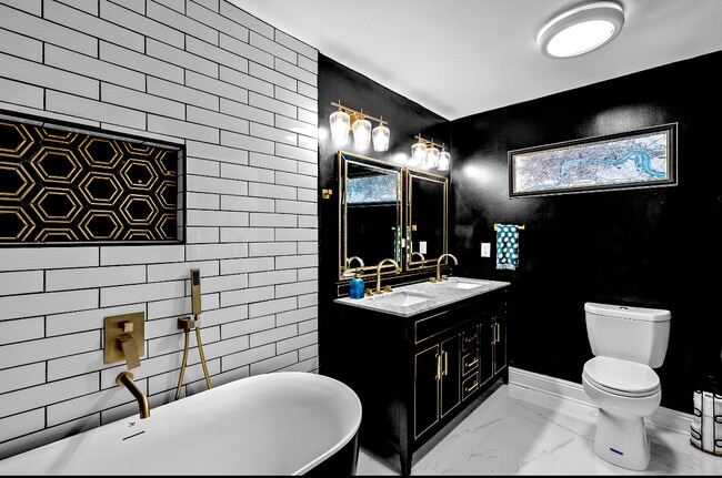 Photo - 9101 La Salle Ave