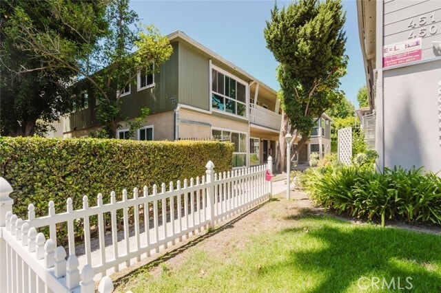 Building Photo - 4505 Fulton Ave Unit B