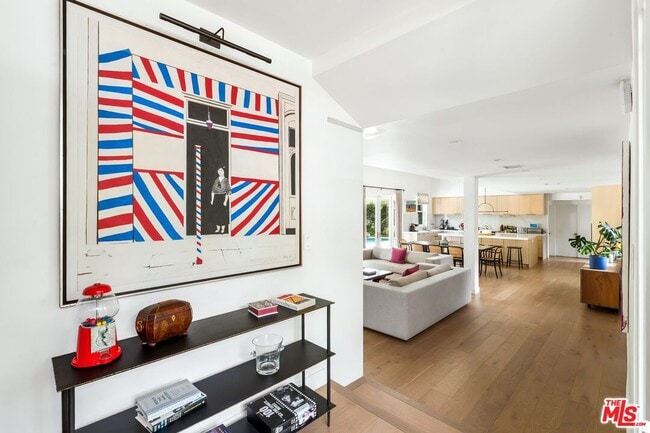 Photo - 160 Beloit Ave