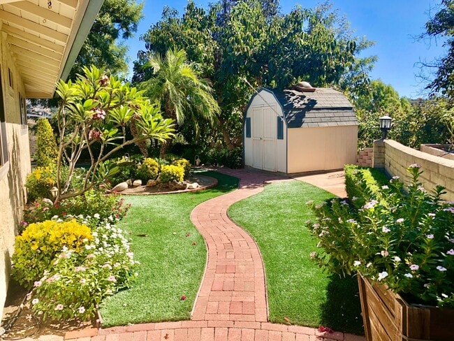 Photo - 1467 Knoll Park Ln