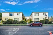Photo - 5804 San Vicente Blvd Apartments