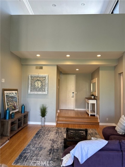 Building Photo - 5330 Yarmouth Ave Unit 314 Rental