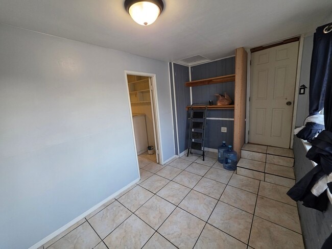 Photo - 1318 W 119th St Unit 1A
