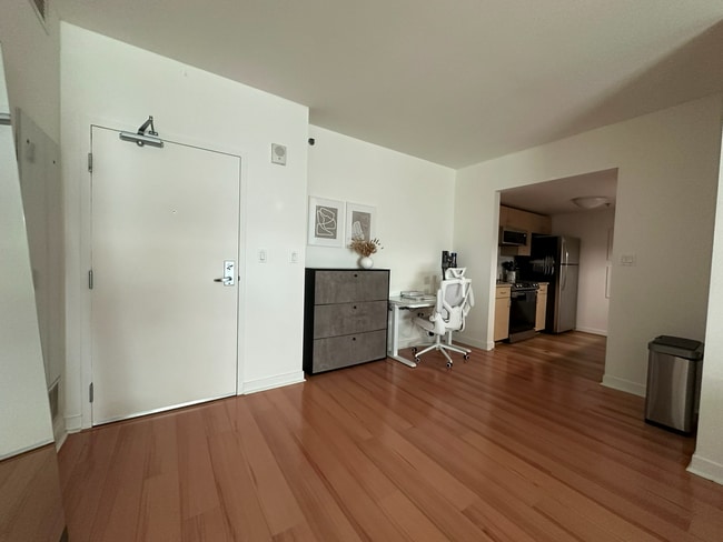 Photo - 425 W Beech St