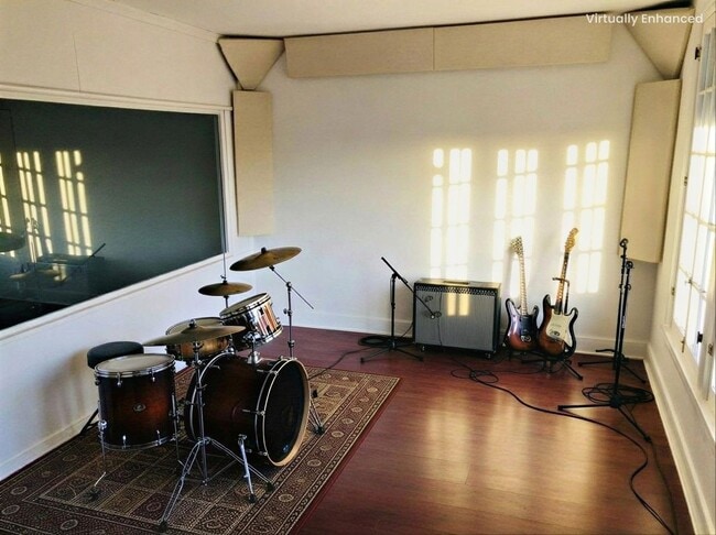 Photo - 7261 1/2 Melrose Ave