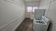 Photo - 1330 W 11th St Apartment Unit 12