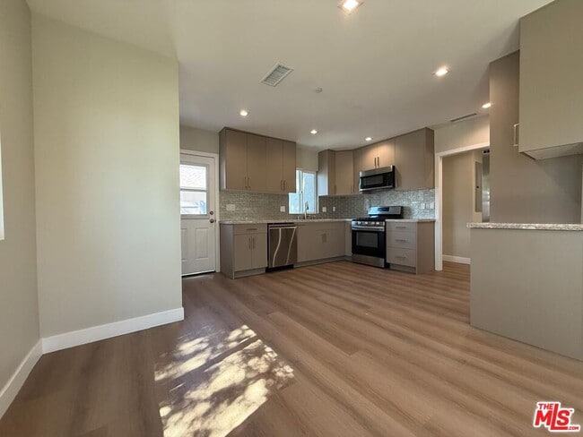 Photo - 6403 Gentry Ave