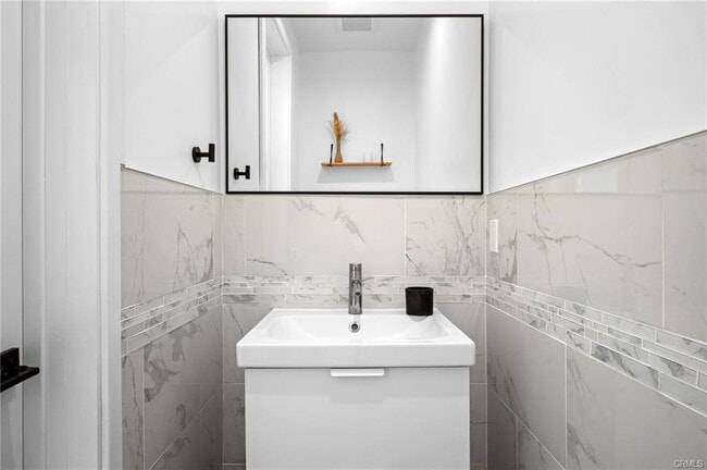 Photo - 9462 Odessa Ave