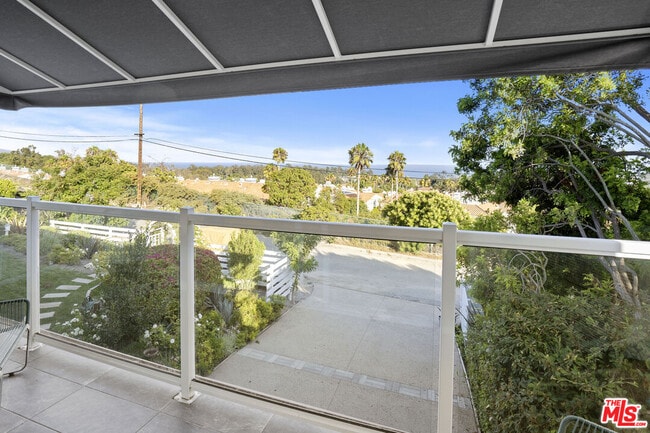 Photo - 6363 Zumirez Dr