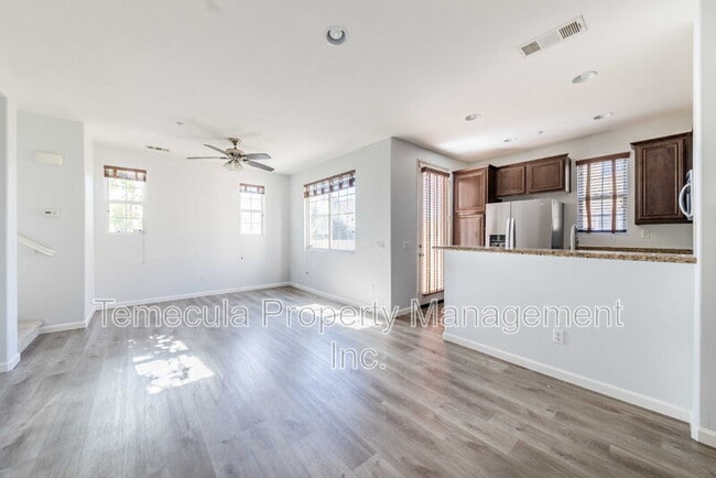 Photo - 31170 Sunflower Way