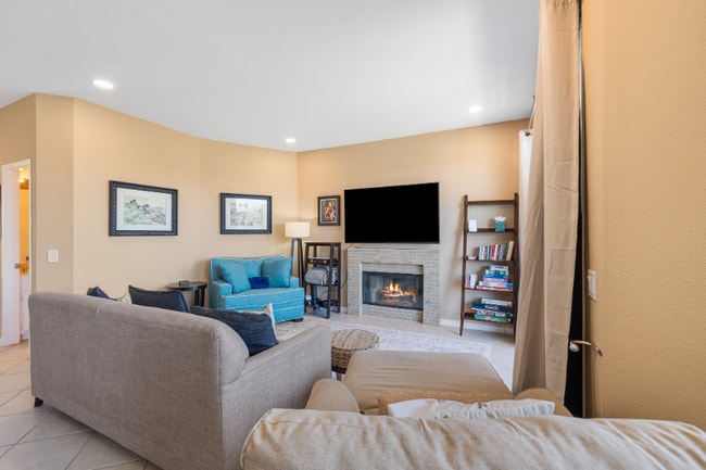 Photo - 55108 Firestone