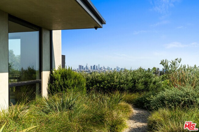 Photo - 2216 Winona Blvd