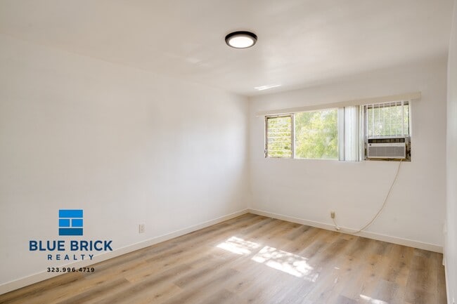 Photo - 12310 Chandler Blvd Unit 37