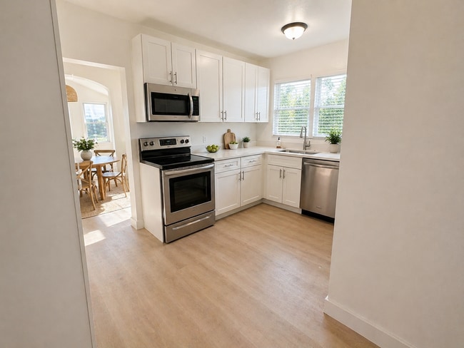 Photo - 211 N Vendome St Unit A