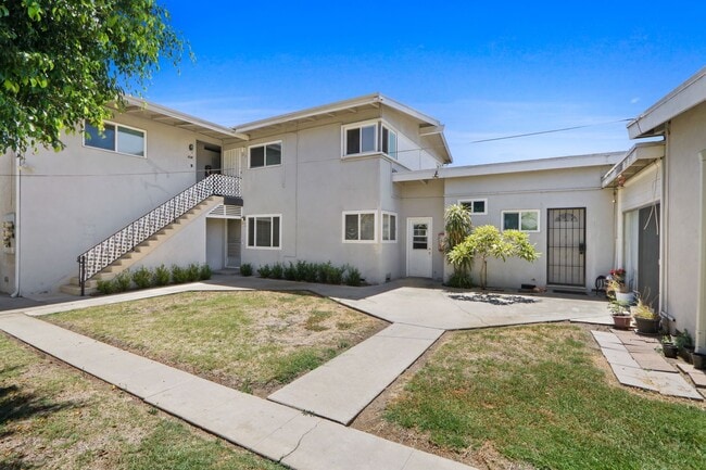 Photo - Refreshed 1 Bed 1 Bath Apartment with Parking Unit 732 N Euclid Street