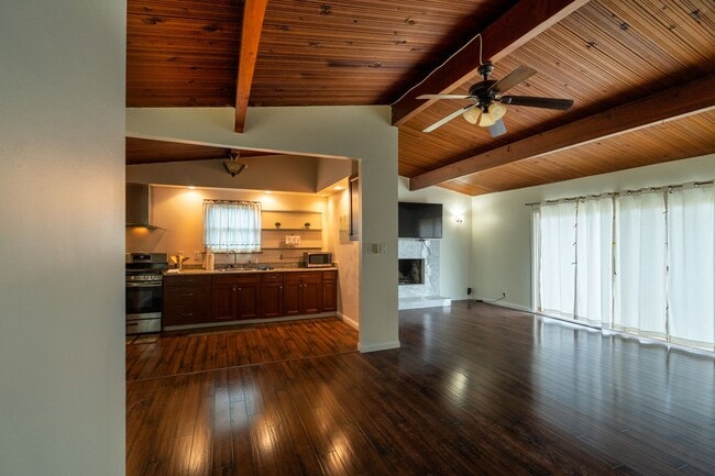 Photo - 2033 E Garvey Ave N