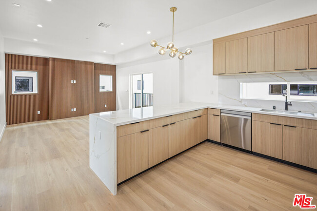 Photo - 11010 Hortense St Condo