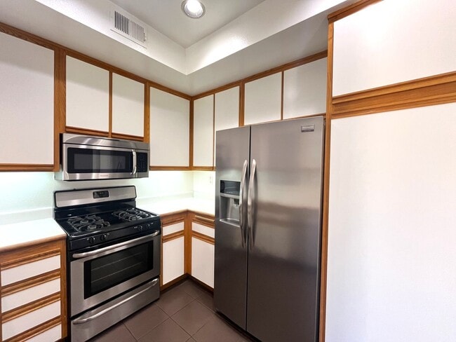 Photo - 2 bed, 2 bath located in Corona, CA! Unit 203