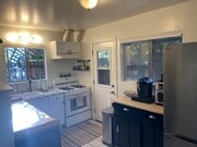 Photo - 562 N Grand St