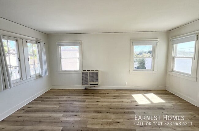 Photo - 646 Ocean Park Blvd