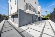 Photo - 644 N Boyle Ave Townhome