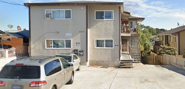 Building Photo - 4077 Oakcrest Dr Unit C