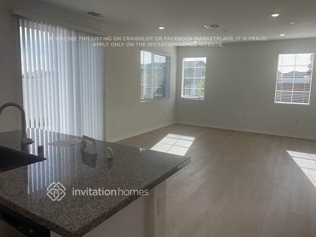 Photo - 2447 Gunner Ridge Way