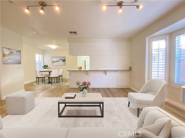 Building Photo - 329 Genoa St Unit C