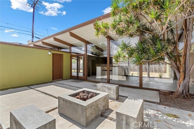 Building Photo - 840 E Palmdale Ave Rental