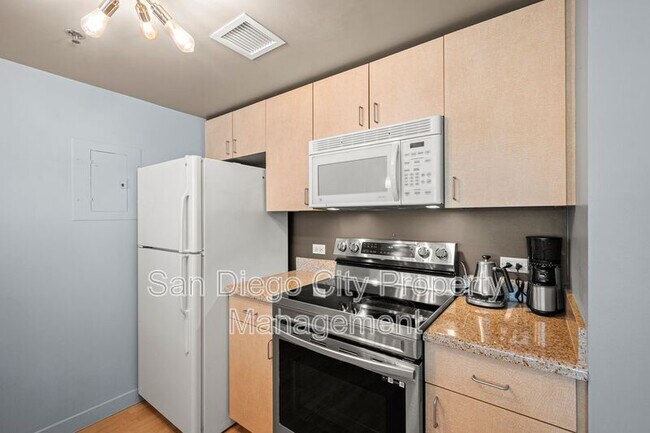 Photo - 425 W Beech St Unit 854