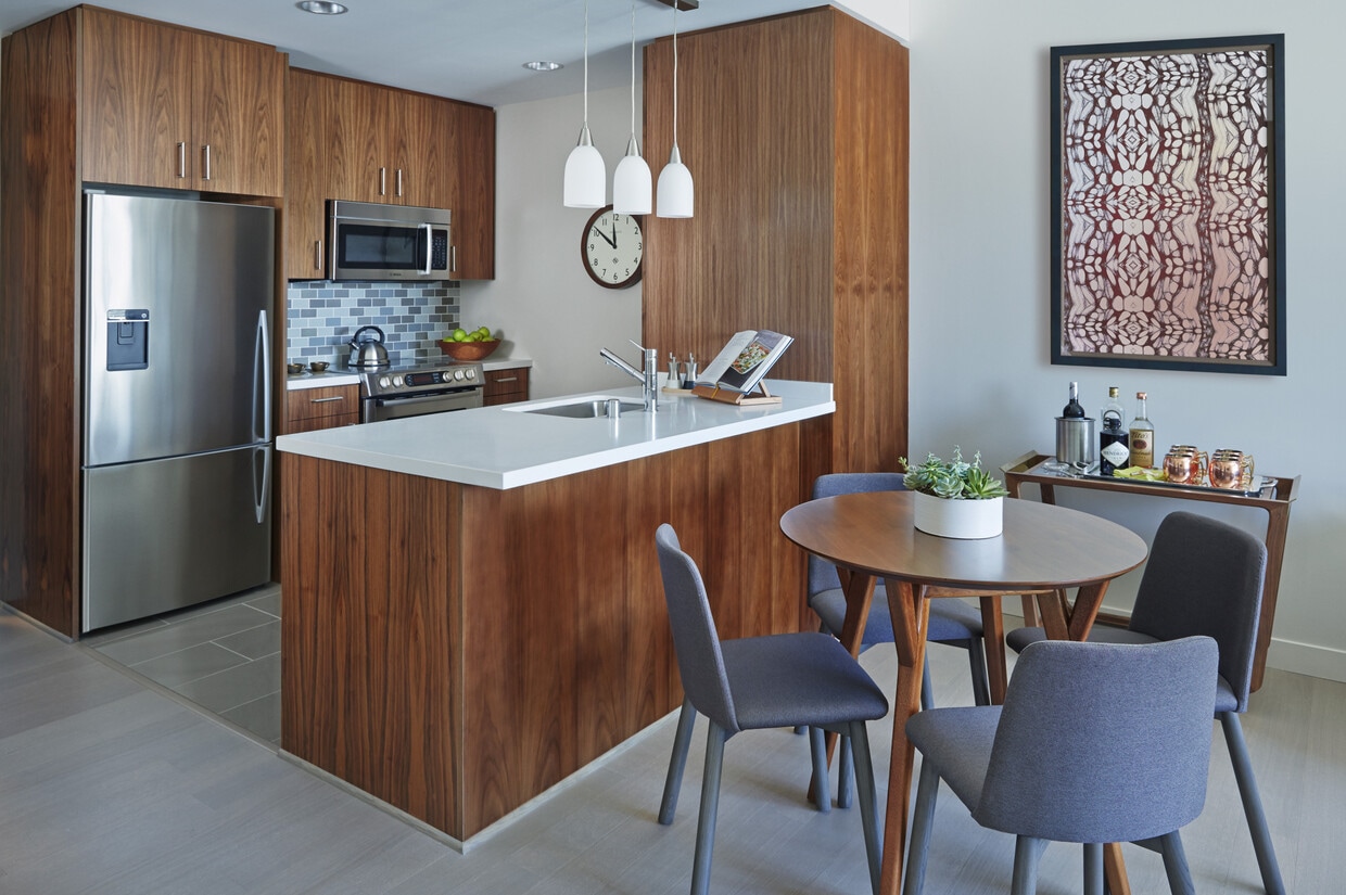 Floor Plan - Studio / 1 Bathroom