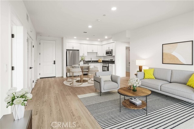 Photo - 11714 Archwood St Unit 408