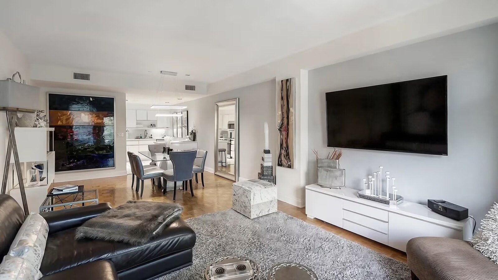 Photo - 1311 S Beverly Glen Blvd Unit 1311