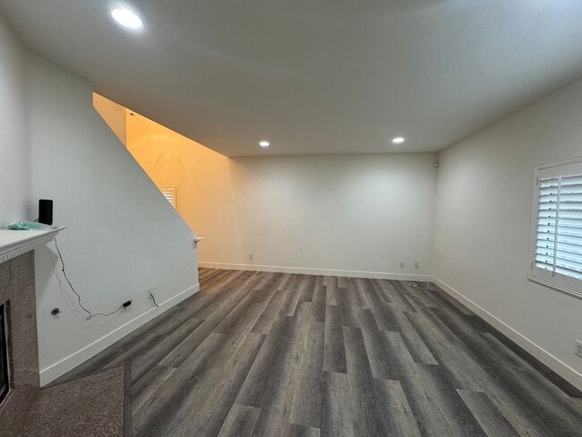 Photo - 13358 Ramona Blvd Unit 13358 Ramona Blvd, #B