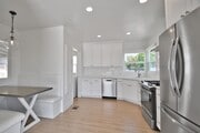 Photo - 2 Bed 1 Bath Home in Manhattan Beach Hill ...